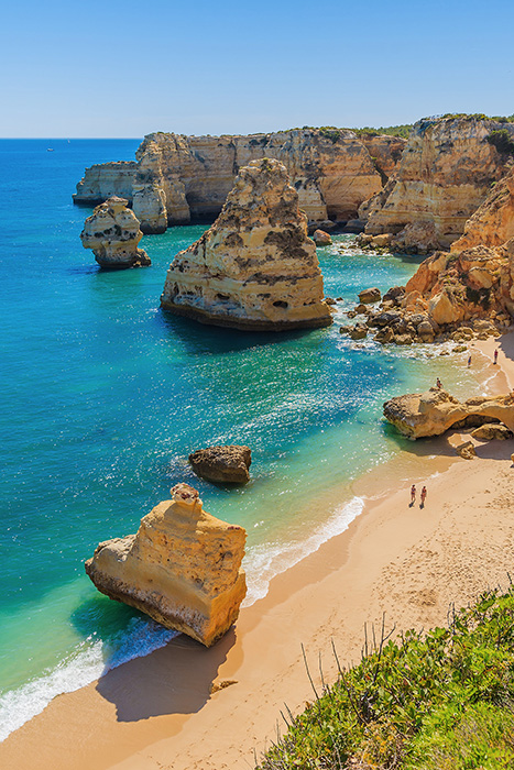 Marinha Strand in der Nähe von Carvoeiro Stadt, die Region Algarve, Portugal, Urlaub Algarve