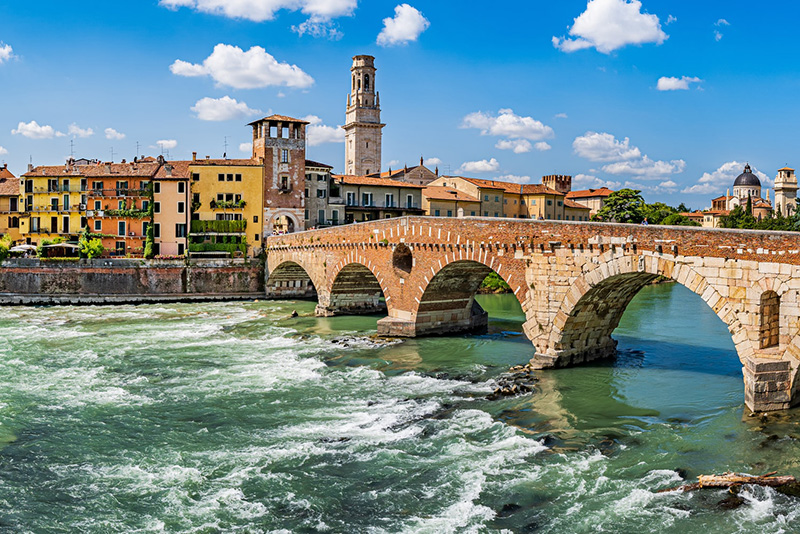 Brücke von Veronetta, Verona, Italien, Städtereise nach Verona mit Flug & Hotel